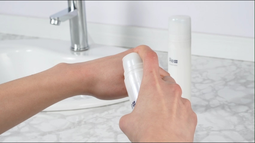 モイストゲルホワイト【公式】| オールインワンゲル・オールインワン